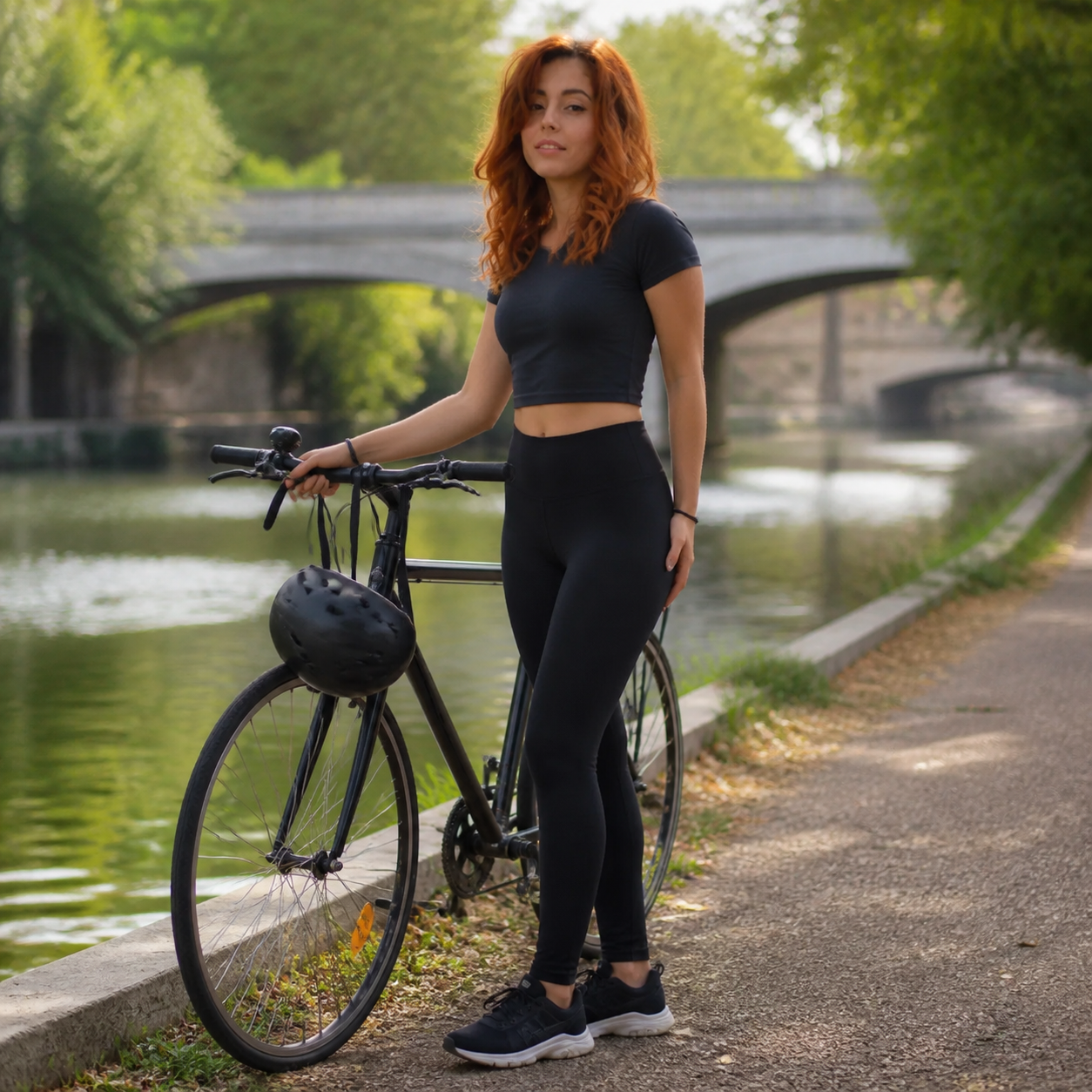 Portrait illustrant le profil fictif de Aya